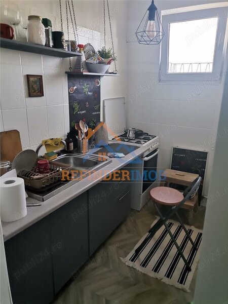 Vanzare apartament 2 camere Drumul Taberei - Parc Moghiros